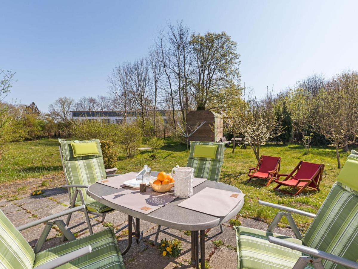 Elegant Apartment With Garden In Gingst Extérieur photo