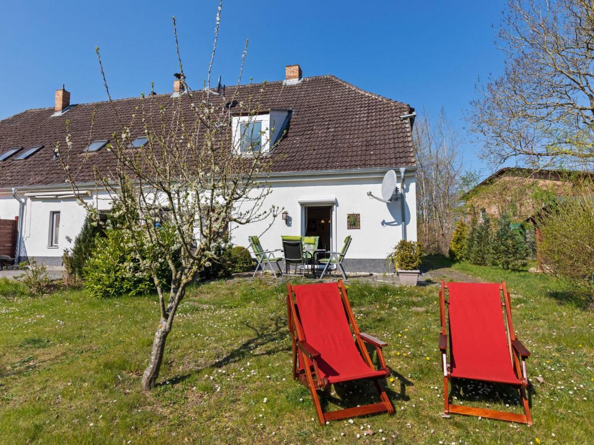 Elegant Apartment With Garden In Gingst Extérieur photo
